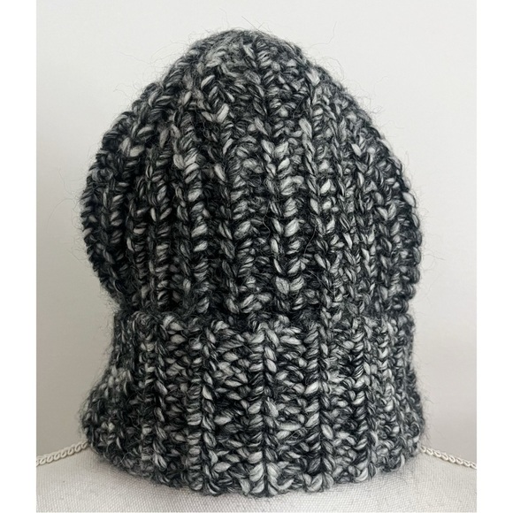 Madewell • NWT Marled Cozy Knit Beanie in Black White Grey Marled - Picture 3 of 6